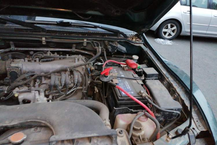 Used Mitsubishi Pajero 2011 V73 3.0L MT GL Engine Bay Left