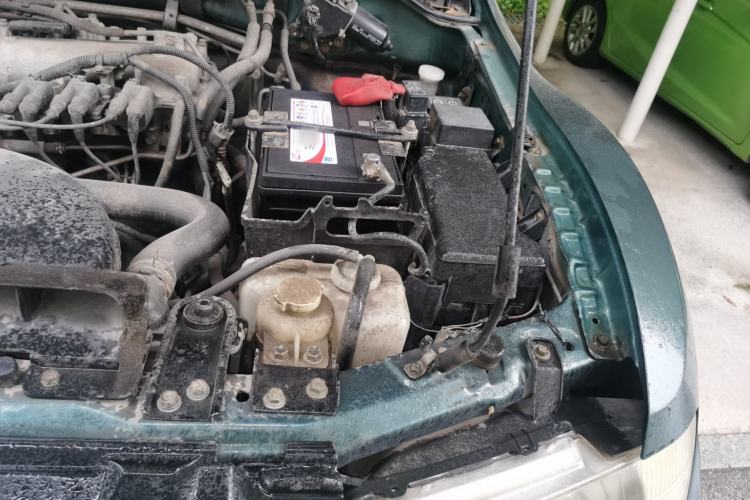 Used Mitsubishi Pajero 2011 V73 3.0L MT GL Engine Bay Left
