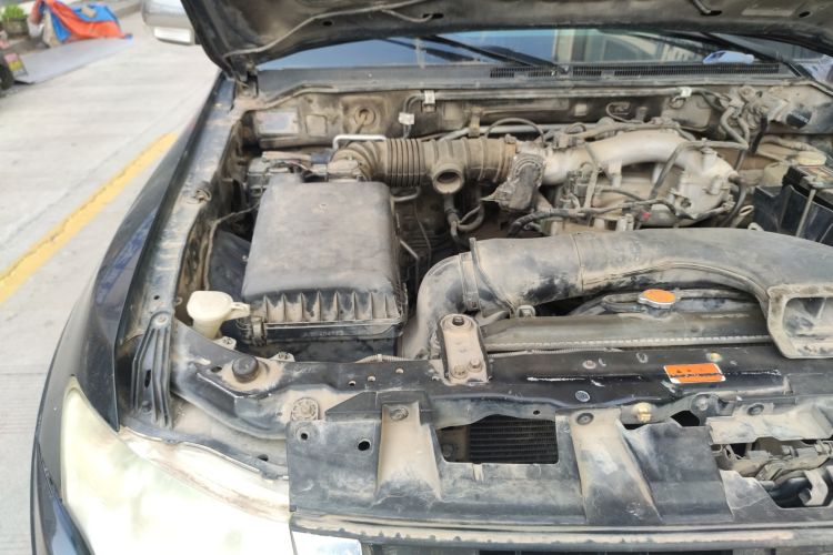 Used Mitsubishi Pajero 2011 3.0L Elite Edition Engine Bay Right