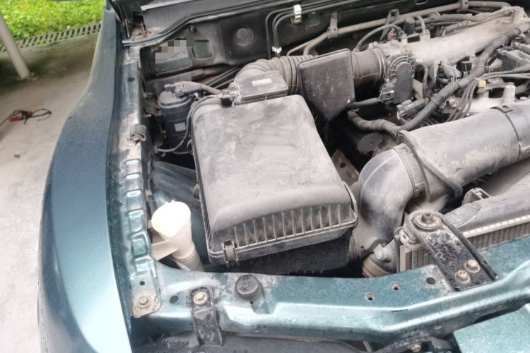 Used Mitsubishi Pajero 2011 V73 3.0L MT GL Engine Bay Right