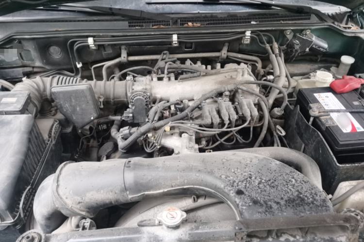 Used Mitsubishi Pajero 2011 V73 3.0L MT GL Engine Bay