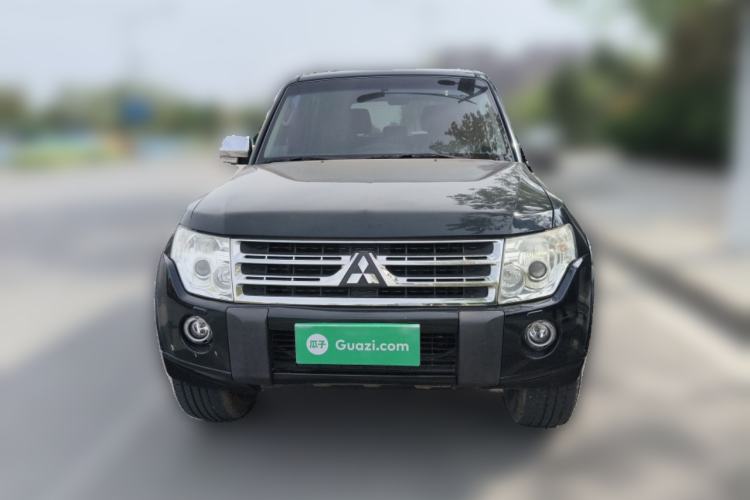 Used Mitsubishi Pajero 2011 3.0L Elite Edition Front
