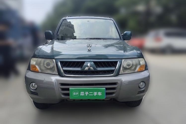 Used Mitsubishi Pajero 2011 V73 3.0L AT GLX Front