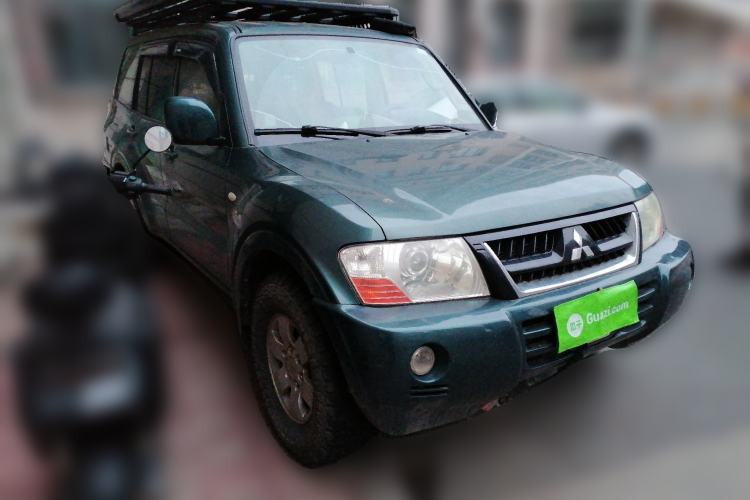 Used Mitsubishi Pajero 2011 V73 3.0L MT GL Front Right 45 Deg