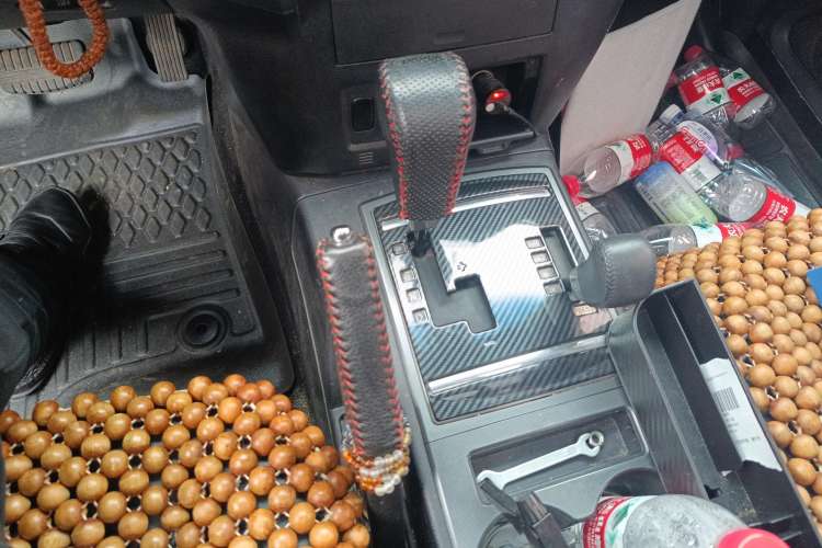 Used Mitsubishi Pajero 2011 3.0L Elite Edition Gear Lever