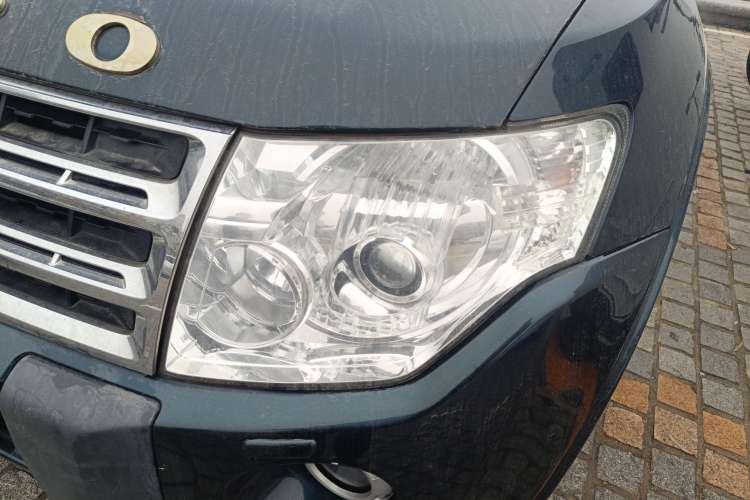 Used Mitsubishi Pajero 2011 3.0L Elite Edition Left Front Headlight