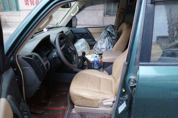 Used Mitsubishi Pajero 2011 V73 3.0L MT GL Left Front Seat