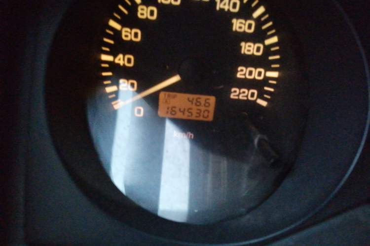 Used Mitsubishi Pajero 2011 V73 3.0L MT GL Odometer Close Up