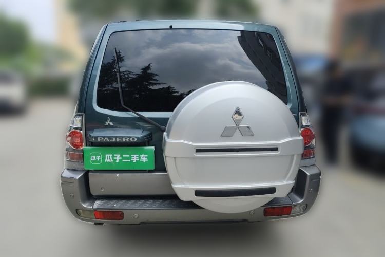 Used Mitsubishi Pajero 2011 V73 3.0L AT GLX Rear