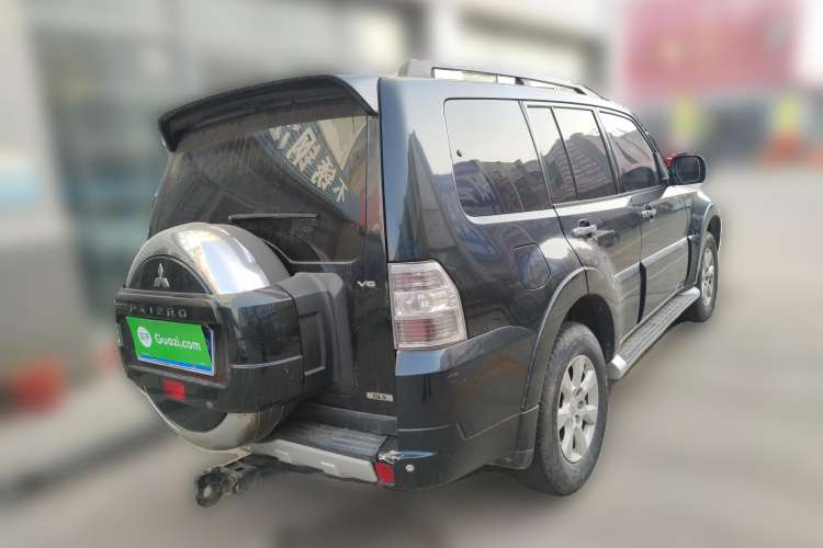 Used Mitsubishi Pajero 2011 3.0L Elite Edition Rear Right 45 Deg