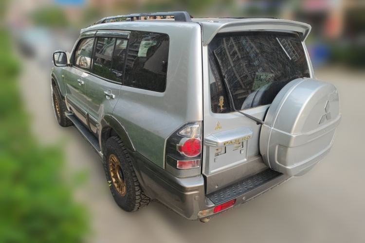 Used Mitsubishi Pajero 2011 V73 3.0L AT GLX Rear Left 45 Deg