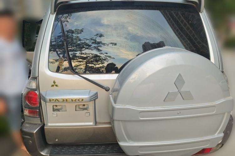 Used Mitsubishi Pajero 2011 V73 3.0L AT GLX Trunk