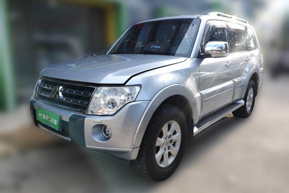 Mitsubishi Pajero 2011