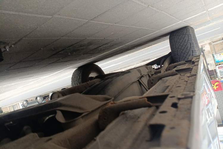 Used Mitsubishi Pajero 2011 3.0L Elite Edition Chassis Front Right