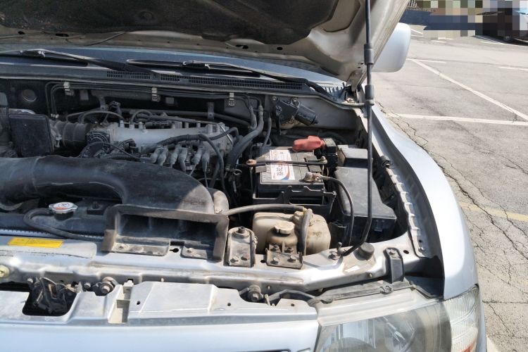 Used Mitsubishi Pajero 2011 V73 3.0L AT GLX Engine Bay Left