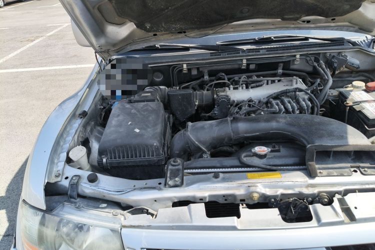 Used Mitsubishi Pajero 2011 V73 3.0L AT GLX Engine Bay Right