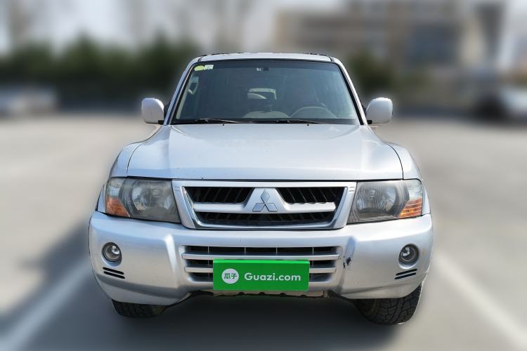 Used Mitsubishi Pajero 2011 V73 3.0L AT GLX Front