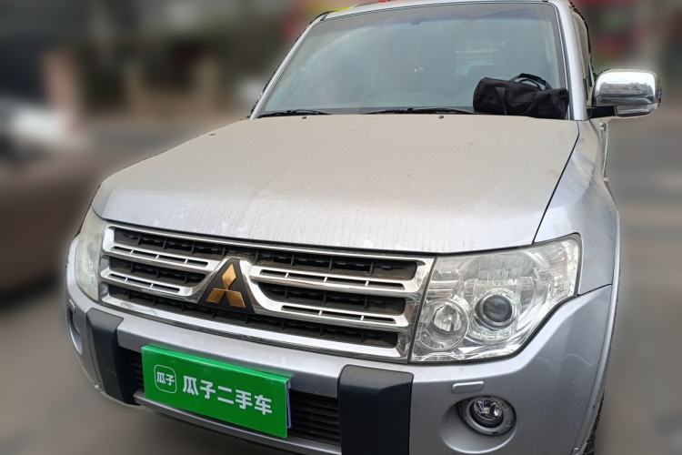 Used Mitsubishi Pajero 2011 3.0L Elite Edition Front