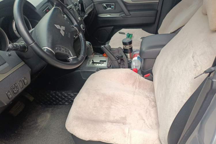Used Mitsubishi Pajero 2011 3.0L Elite Edition Left Front Seat