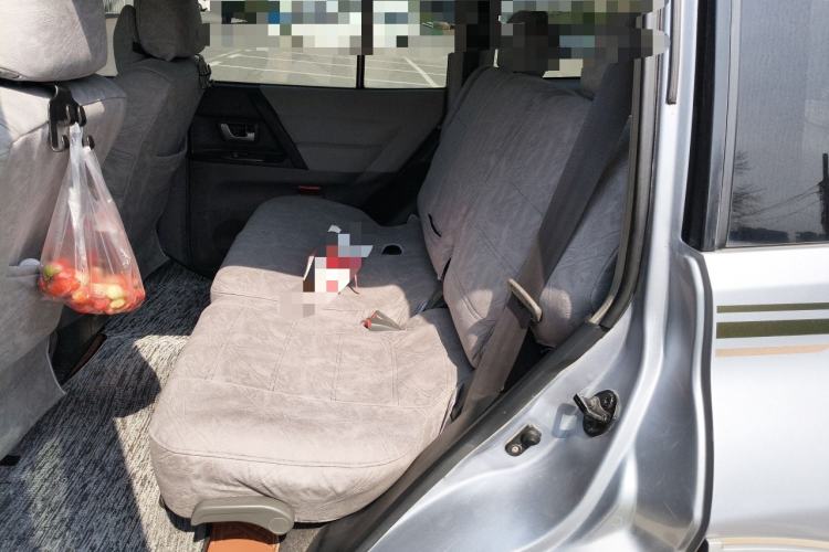 Used Mitsubishi Pajero 2011 V73 3.0L AT GLX Left Rear Seat