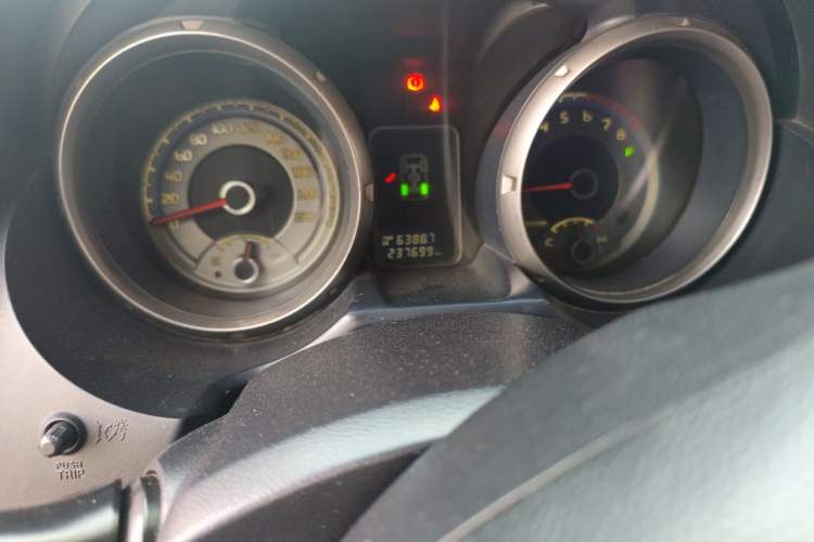 Used Mitsubishi Pajero 2011 3.0L Elite Edition Odometer Close Up