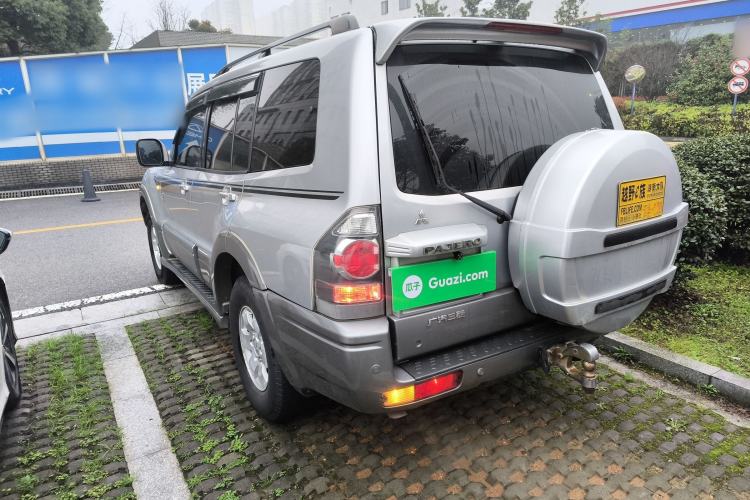 Used Mitsubishi Pajero 2011 V73 3.0L AT GLX Rear Left 45 Deg