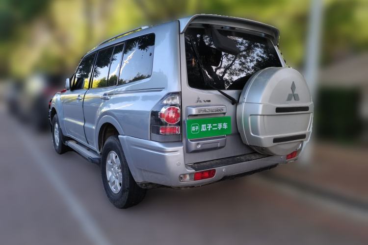 Used Mitsubishi Pajero 2011 V73 3.0L MT GL Rear Left 45 Deg