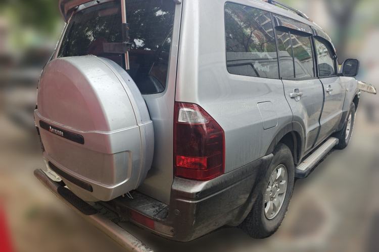 Used Mitsubishi Pajero 2011 V73 3.0L MT GL Rear Right 45 Deg