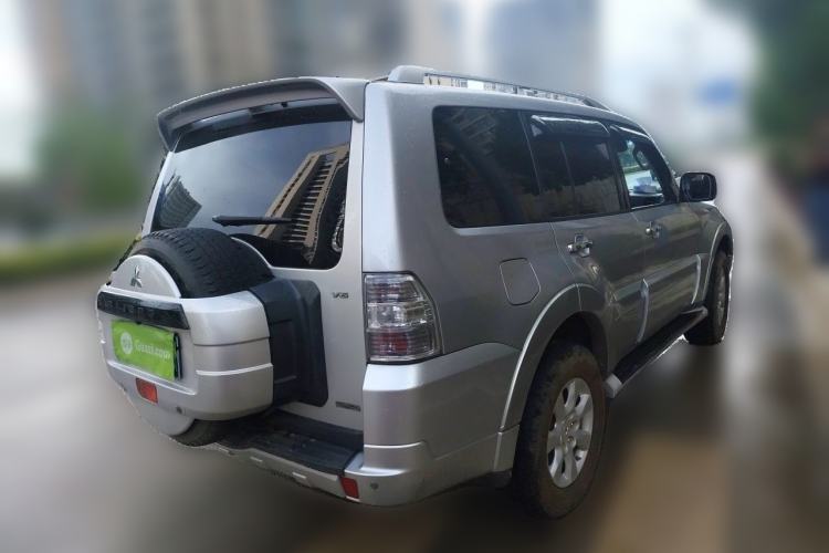 Used Mitsubishi Pajero 2011 3.0L Elite Edition Rear Right 45 Deg
