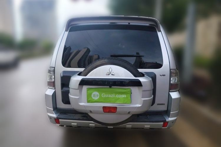 Used Mitsubishi Pajero 2011 3.0L Elite Edition Rear