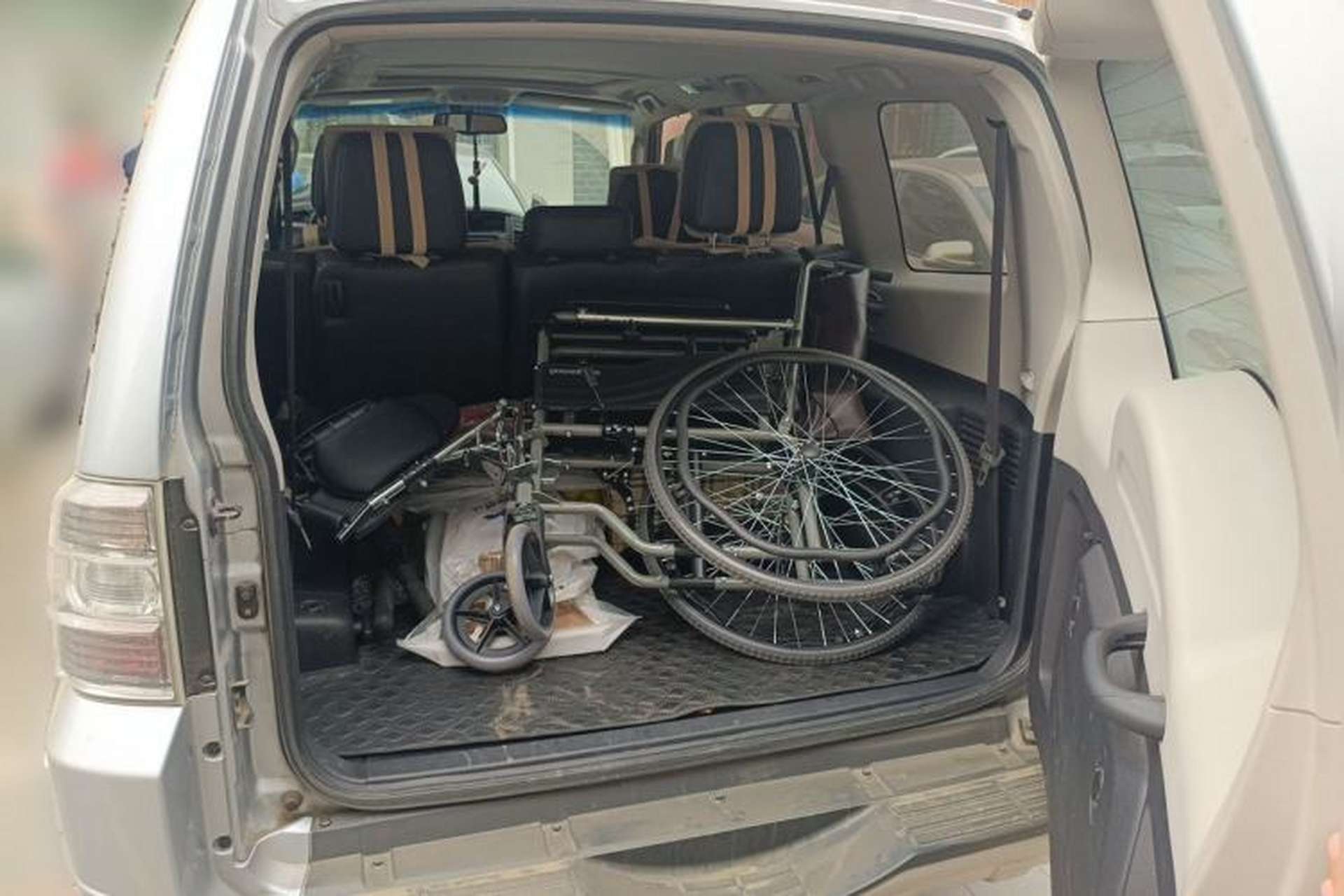 Used Mitsubishi Pajero 2011 3.0L Elite Edition Trunk
