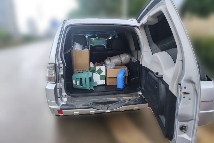 Used Mitsubishi Pajero 2011 3.0L Elite Edition Trunk