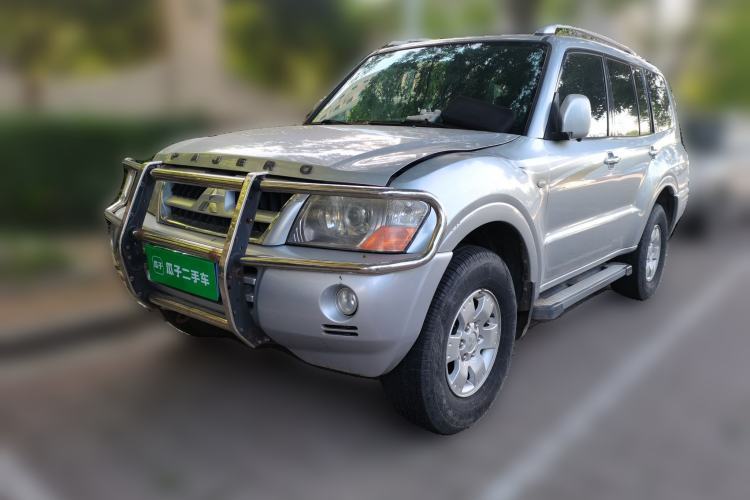 Used Mitsubishi Pajero 2011 V73 3.0L MT GL Guazi used car, China used car export, Used car for sale, Used cars, Cheapest cars for sale
