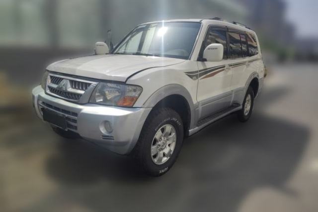 Used Mitsubishi Pajero 2011 V73 3.0L AT GLX