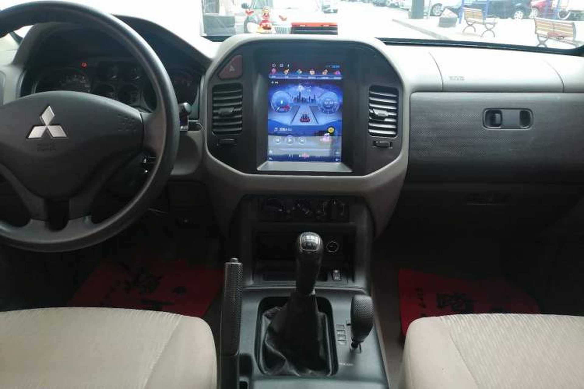 Used Mitsubishi Pajero 2011 V73 3.0L MT GL Audio And AC Panel