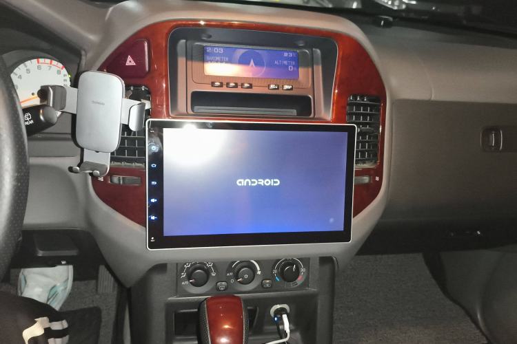 Used Mitsubishi Pajero 2011 V73 3.0L AT GLS Audio And AC Panel