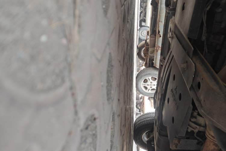 Used Mitsubishi Pajero 2011 V73 3.0L MT GL Chassis Front Left