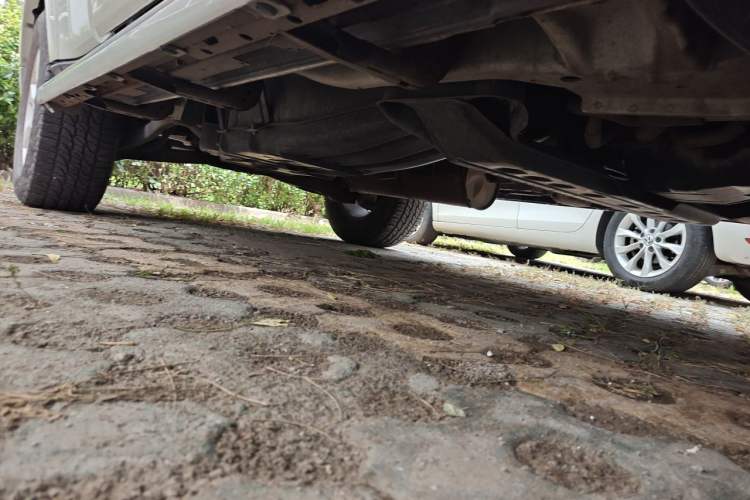 Used Mitsubishi Pajero 2011 3.0L Elite Overdrive Edition Chassis Front Right