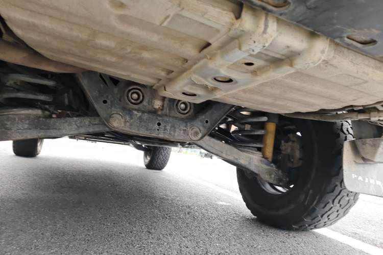 Used Mitsubishi Pajero 2011 V73 3.0L AT GLX Chassis Rear