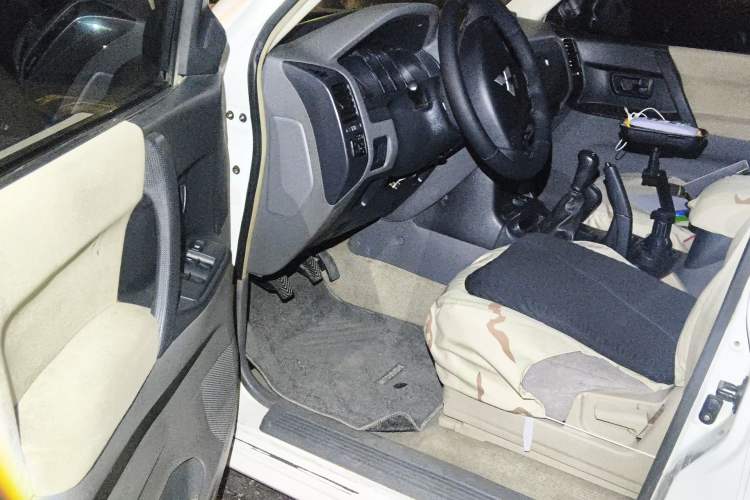 Used Mitsubishi Pajero 2011 V73 3.0L MT GL Driver Seat