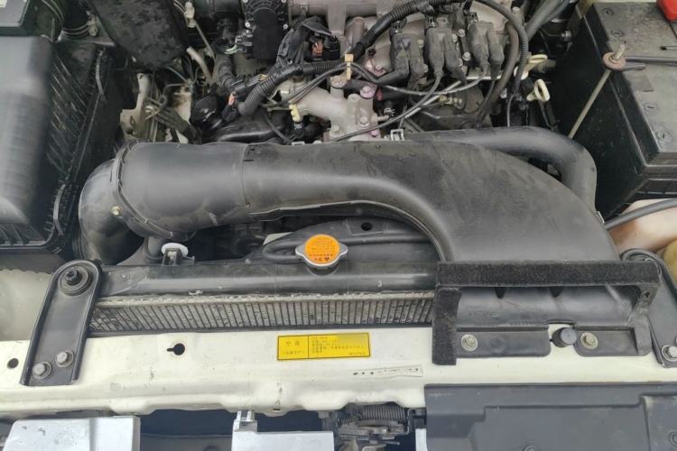 Used Mitsubishi Pajero 2011 V73 3.0L AT GLX Engine Bay