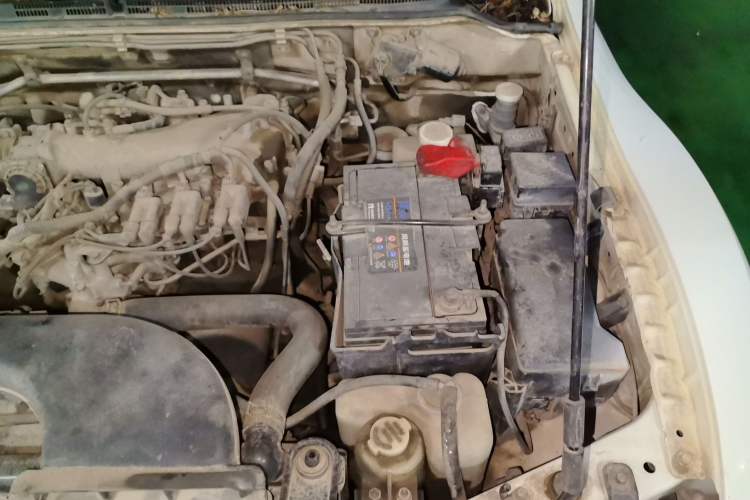 Used Mitsubishi Pajero 2011 V73 3.0L MT GL Engine Bay Left
