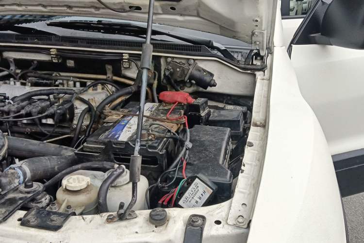 Used Mitsubishi Pajero 2011 V73 3.0L AT GLX Engine Bay Left
