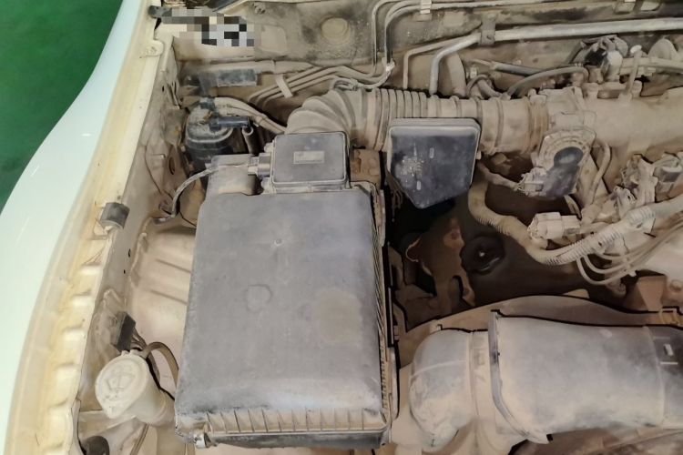Used Mitsubishi Pajero 2011 V73 3.0L MT GL Engine Bay Right