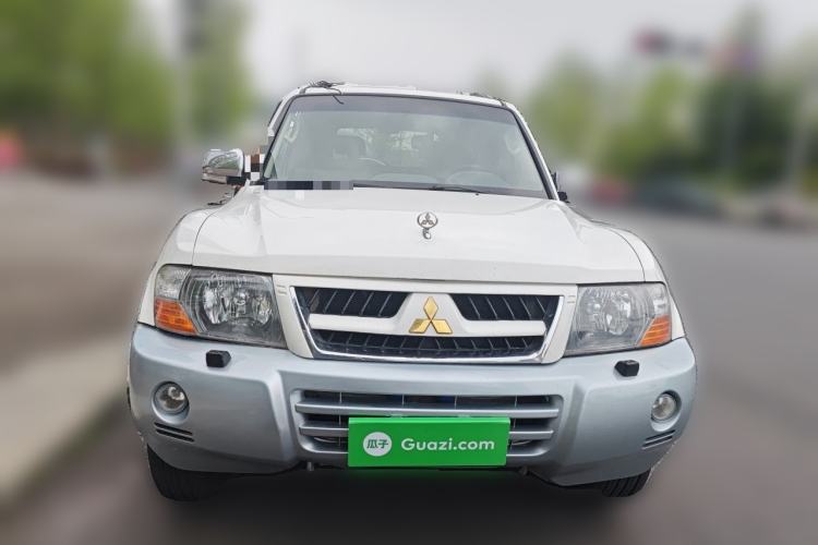 Used Mitsubishi Pajero 2011 V73 3.0L AT GLS Front