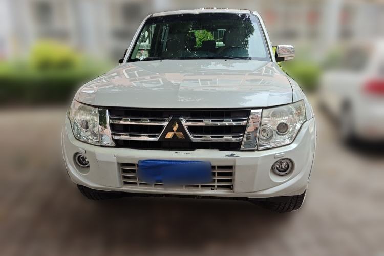 Used Mitsubishi Pajero 2011 3.0L Elite Overdrive Edition Front