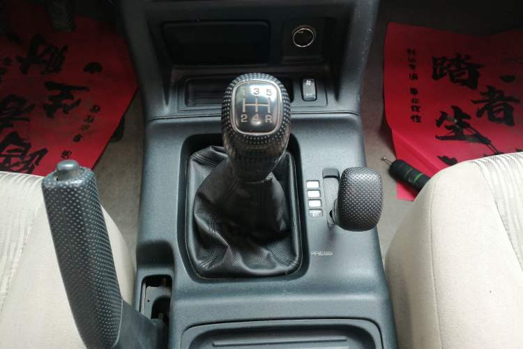 Used Mitsubishi Pajero 2011 V73 3.0L MT GL Gear Lever