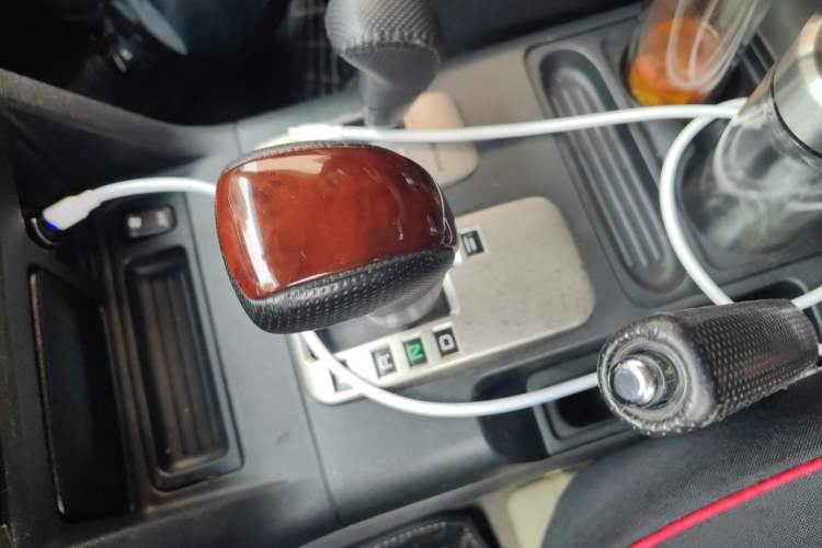 Used Mitsubishi Pajero 2011 V73 3.0L AT GLX Gear Lever