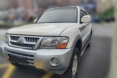 Used Mitsubishi Pajero 2011 V73 3.0L AT GLX