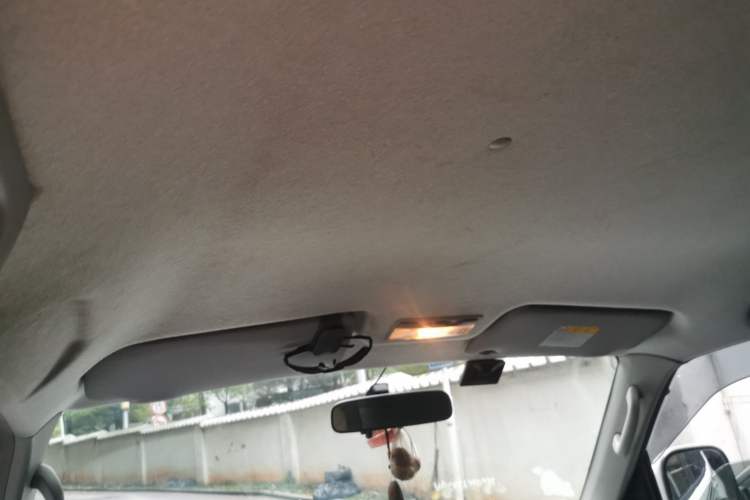 Used Mitsubishi Pajero 2011 V73 3.0L AT GLX Headliner